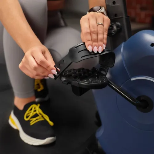 Міцний, безпечний і стабільний тренажер