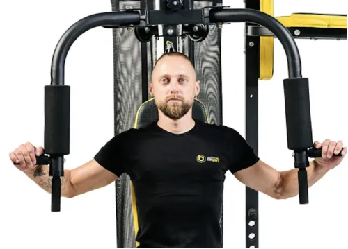 Блок Батерфляй - зведення рук Блок Батерфляй - зведення рук